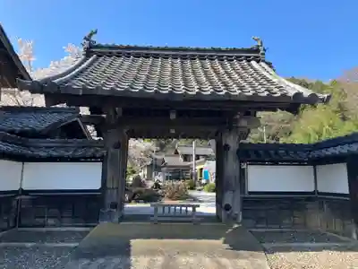 観音寺の山門・神門