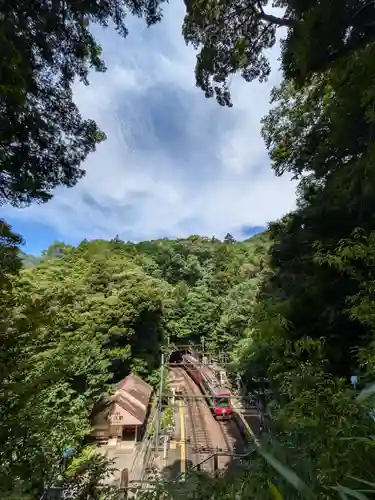 深澤銭洗弁財天の周辺