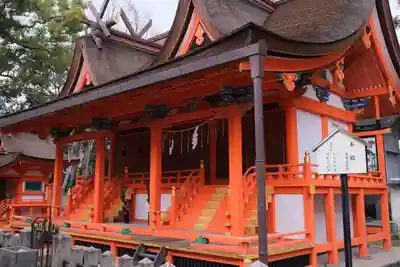 泉穴師神社の本殿・本堂