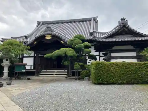 光明寺の本殿・本堂