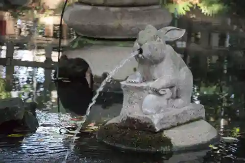 調神社の庭園