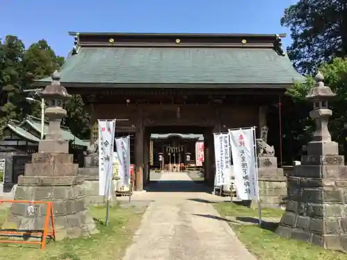 常陸第三宮　吉田神社の山門・神門