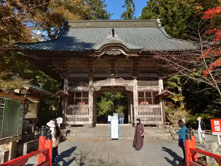 榛名神社の山門・神門