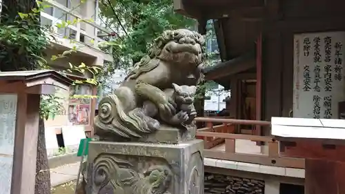 稲荷鬼王神社の狛犬