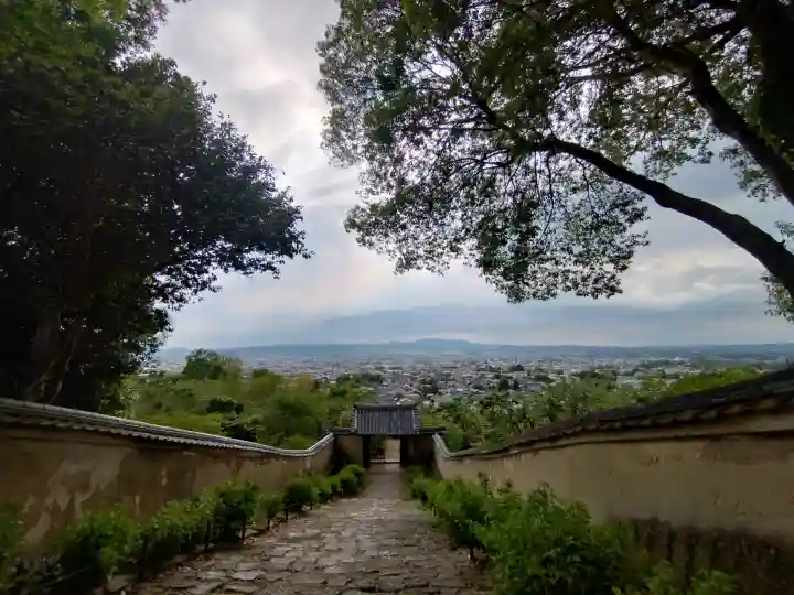 白毫寺の{uncategorized: "未分類", other: "その他", undefined: "問題あり", building: "その他建物", grave: "お墓", sacred_gate: "鳥居", guardian: "狛犬", statue: "像", buddha: "仏像", history: "歴史", nature: "自然", garden: "庭園", animal: "動物", pagoda: "塔", temizu: "手水舎", mountain_gate: "山門・神門", sanctuary: "本殿・本堂", subordinate: "末社・摂社", art: "芸術", scenery: "景色", jizo: "地蔵", ema: "絵馬", goshuin: "御朱印", omikuji: "おみくじ", items: "授与品その他", amulet: "お守り", goshuincho: "御朱印帳", eats: "食事", festival: "お祭り", votive_dance: "神楽", shichigosan: "七五三参", wedding: "結婚式", experience: "体験その他", initially: "初詣", around: "周辺", anti_infection: "感染症対策"}
