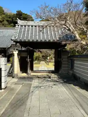 浄光明寺の{uncategorized: "未分類", other: "その他", undefined: "問題あり", building: "その他建物", grave: "お墓", sacred_gate: "鳥居", guardian: "狛犬", statue: "像", buddha: "仏像", history: "歴史", nature: "自然", garden: "庭園", animal: "動物", pagoda: "塔", temizu: "手水舎", mountain_gate: "山門・神門", sanctuary: "本殿・本堂", subordinate: "末社・摂社", art: "芸術", scenery: "景色", jizo: "地蔵", ema: "絵馬", goshuin: "御朱印", omikuji: "おみくじ", items: "授与品その他", amulet: "お守り", goshuincho: "御朱印帳", eats: "食事", festival: "お祭り", votive_dance: "神楽", shichigosan: "七五三参", wedding: "結婚式", experience: "体験その他", initially: "初詣", around: "周辺", anti_infection: "感染症対策"}