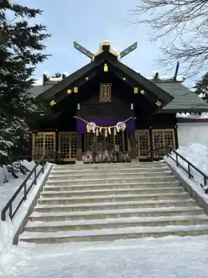 厚別神社の{uncategorized: "未分類", other: "その他", undefined: "問題あり", building: "その他建物", grave: "お墓", sacred_gate: "鳥居", guardian: "狛犬", statue: "像", buddha: "仏像", history: "歴史", nature: "自然", garden: "庭園", animal: "動物", pagoda: "塔", temizu: "手水舎", mountain_gate: "山門・神門", sanctuary: "本殿・本堂", subordinate: "末社・摂社", art: "芸術", scenery: "景色", jizo: "地蔵", ema: "絵馬", goshuin: "御朱印", omikuji: "おみくじ", items: "授与品その他", amulet: "お守り", goshuincho: "御朱印帳", eats: "食事", festival: "お祭り", votive_dance: "神楽", shichigosan: "七五三参", wedding: "結婚式", experience: "体験その他", initially: "初詣", around: "周辺", anti_infection: "感染症対策"}