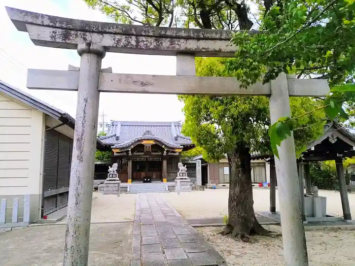 八幡神社(椋岡八幡神社)の鳥居