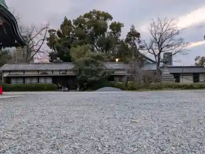 豊國神社の{uncategorized: "未分類", other: "その他", undefined: "問題あり", building: "その他建物", grave: "お墓", sacred_gate: "鳥居", guardian: "狛犬", statue: "像", buddha: "仏像", history: "歴史", nature: "自然", garden: "庭園", animal: "動物", pagoda: "塔", temizu: "手水舎", mountain_gate: "山門・神門", sanctuary: "本殿・本堂", subordinate: "末社・摂社", art: "芸術", scenery: "景色", jizo: "地蔵", ema: "絵馬", goshuin: "御朱印", omikuji: "おみくじ", items: "授与品その他", amulet: "お守り", goshuincho: "御朱印帳", eats: "食事", festival: "お祭り", votive_dance: "神楽", shichigosan: "七五三参", wedding: "結婚式", experience: "体験その他", initially: "初詣", around: "周辺", anti_infection: "感染症対策"}