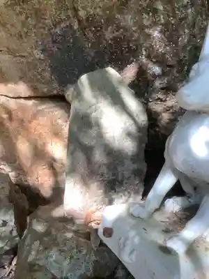 曽野稲荷神社の末社・摂社