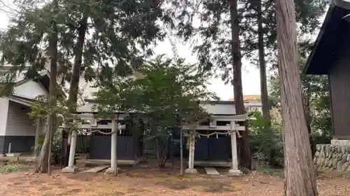 諏訪神社の末社・摂社