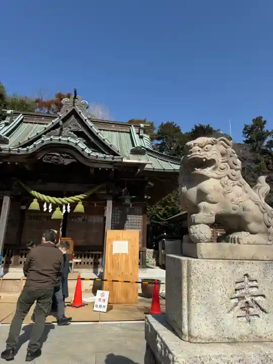 鹿島神社の{uncategorized: "未分類", other: "その他", undefined: "問題あり", building: "その他建物", grave: "お墓", sacred_gate: "鳥居", guardian: "狛犬", statue: "像", buddha: "仏像", history: "歴史", nature: "自然", garden: "庭園", animal: "動物", pagoda: "塔", temizu: "手水舎", mountain_gate: "山門・神門", sanctuary: "本殿・本堂", subordinate: "末社・摂社", art: "芸術", scenery: "景色", jizo: "地蔵", ema: "絵馬", goshuin: "御朱印", omikuji: "おみくじ", items: "授与品その他", amulet: "お守り", goshuincho: "御朱印帳", eats: "食事", festival: "お祭り", votive_dance: "神楽", shichigosan: "七五三参", wedding: "結婚式", experience: "体験その他", initially: "初詣", around: "周辺", anti_infection: "感染症対策"}