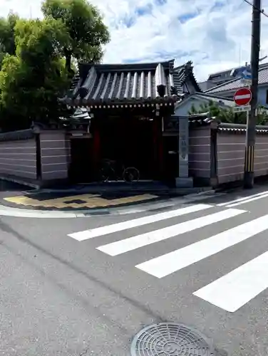 恵林寺の山門