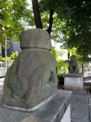 穏田神社の狛犬