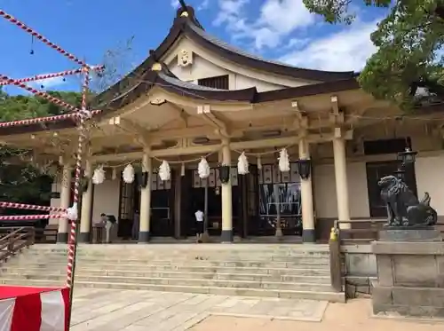 湊川神社の本殿