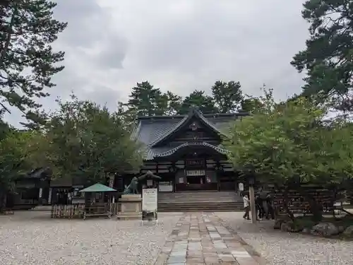 尾山神社の本殿・本堂