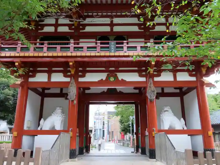瀧泉寺(目黒不動尊)の山門・神門