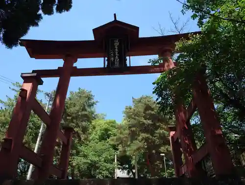 健御名方富命彦神別神社の鳥居