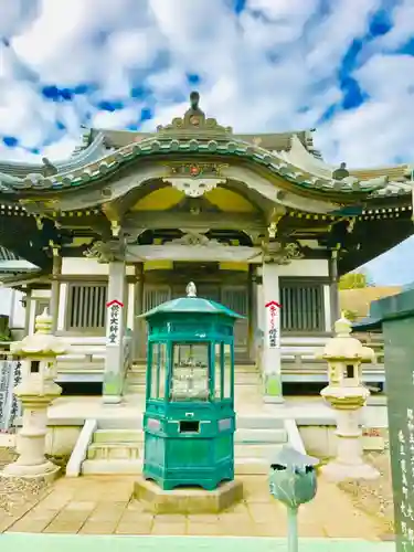 満願寺の本殿・本堂