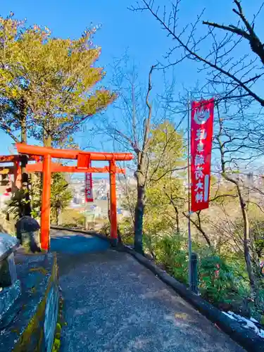 岐阜稲荷山本社の鳥居