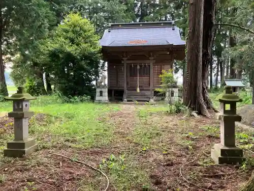 豊田湯泉神社の{uncategorized: "未分類", other: "その他", undefined: "問題あり", building: "その他建物", grave: "お墓", sacred_gate: "鳥居", guardian: "狛犬", statue: "像", buddha: "仏像", history: "歴史", nature: "自然", garden: "庭園", animal: "動物", pagoda: "塔", temizu: "手水舎", mountain_gate: "山門・神門", sanctuary: "本殿・本堂", subordinate: "末社・摂社", art: "芸術", scenery: "景色", jizo: "地蔵", ema: "絵馬", goshuin: "御朱印", omikuji: "おみくじ", items: "授与品その他", amulet: "お守り", goshuincho: "御朱印帳", eats: "食事", festival: "お祭り", votive_dance: "神楽", shichigosan: "七五三参", wedding: "結婚式", experience: "体験その他", initially: "初詣", around: "周辺", anti_infection: "感染症対策"}