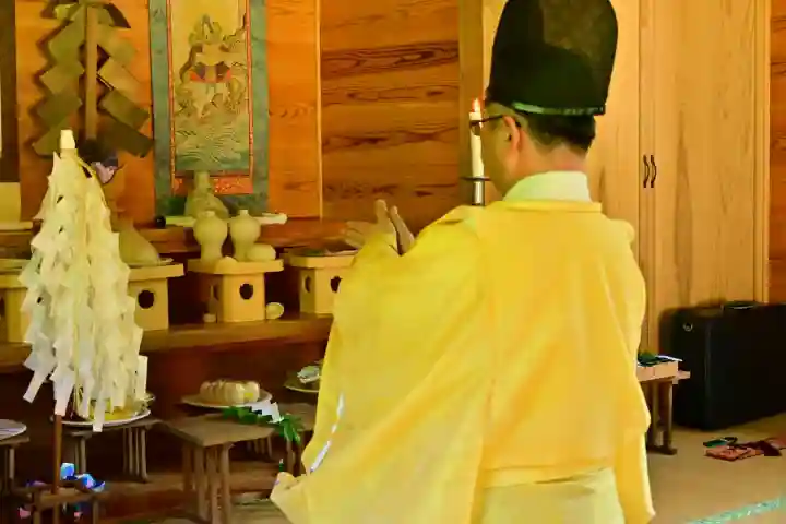 郡殿の池弁財天社(新潟県)