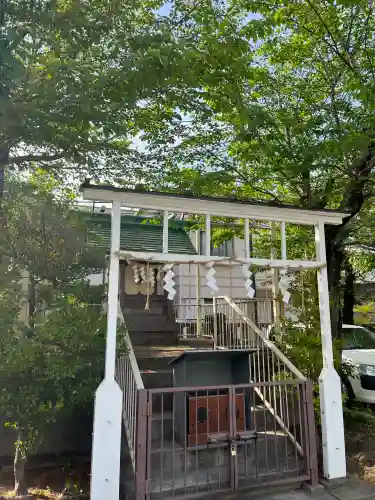 神明宮の{uncategorized: "未分類", other: "その他", undefined: "問題あり", building: "その他建物", grave: "お墓", sacred_gate: "鳥居", guardian: "狛犬", statue: "像", buddha: "仏像", history: "歴史", nature: "自然", garden: "庭園", animal: "動物", pagoda: "塔", temizu: "手水舎", mountain_gate: "山門・神門", sanctuary: "本殿・本堂", subordinate: "末社・摂社", art: "芸術", scenery: "景色", jizo: "地蔵", ema: "絵馬", goshuin: "御朱印", omikuji: "おみくじ", items: "授与品その他", amulet: "お守り", goshuincho: "御朱印帳", eats: "食事", festival: "お祭り", votive_dance: "神楽", shichigosan: "七五三参", wedding: "結婚式", experience: "体験その他", initially: "初詣", around: "周辺", anti_infection: "感染症対策"}