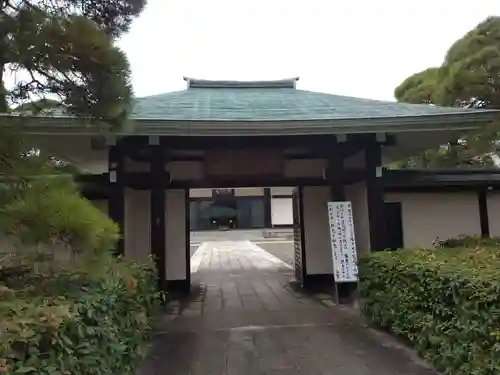 満願寺の山門