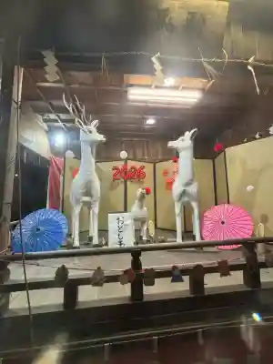 砥鹿神社（里宮）の{uncategorized: "未分類", other: "その他", undefined: "問題あり", building: "その他建物", grave: "お墓", sacred_gate: "鳥居", guardian: "狛犬", statue: "像", buddha: "仏像", history: "歴史", nature: "自然", garden: "庭園", animal: "動物", pagoda: "塔", temizu: "手水舎", mountain_gate: "山門・神門", sanctuary: "本殿・本堂", subordinate: "末社・摂社", art: "芸術", scenery: "景色", jizo: "地蔵", ema: "絵馬", goshuin: "御朱印", omikuji: "おみくじ", items: "授与品その他", amulet: "お守り", goshuincho: "御朱印帳", eats: "食事", festival: "お祭り", votive_dance: "神楽", shichigosan: "七五三参", wedding: "結婚式", experience: "体験その他", initially: "初詣", around: "周辺", anti_infection: "感染症対策"}