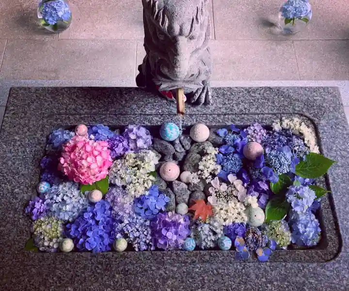 滑川神社 - 仕事と子どもの守り神の手水舎