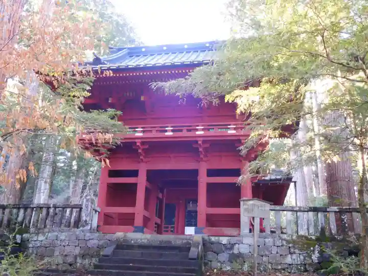 瀧尾神社(日光二荒山神社別宮)の山門・神門