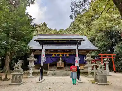 鵜川原神社の本殿・本堂