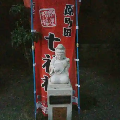 母智丘神社の像