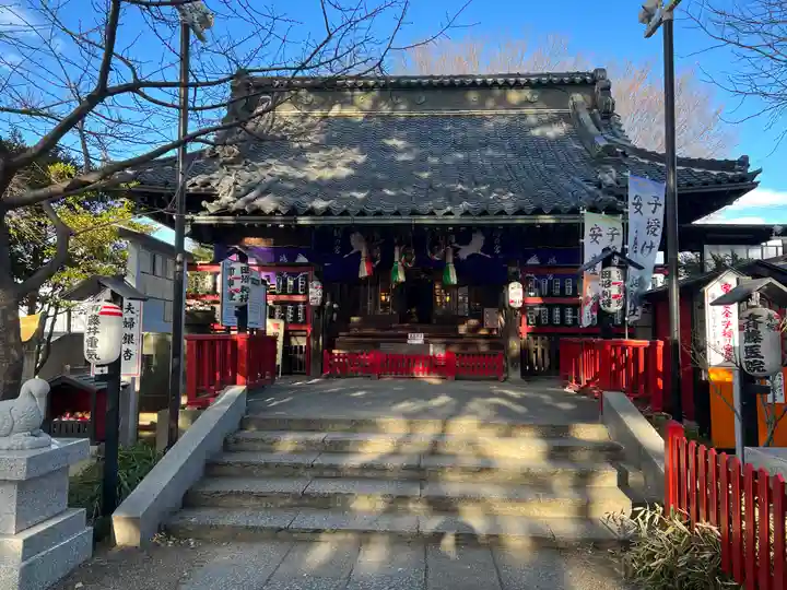 鴻神社の本殿・本堂
