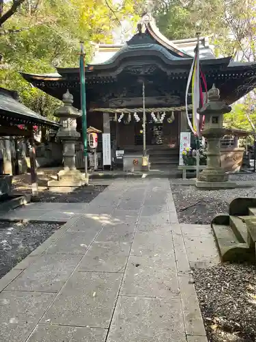 座間神社の本殿・本堂