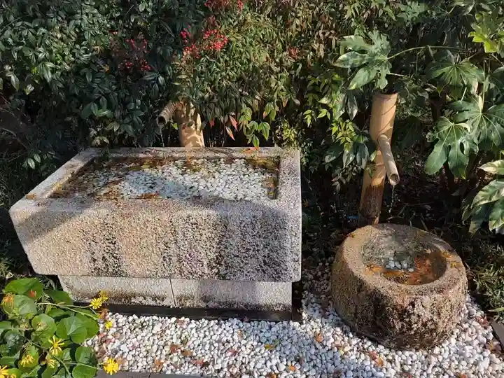 鉄道神社の手水舎