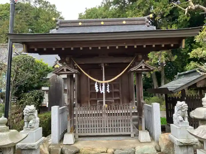 白蛇辨財天の{uncategorized: "未分類", other: "その他", undefined: "問題あり", building: "その他建物", grave: "お墓", sacred_gate: "鳥居", guardian: "狛犬", statue: "像", buddha: "仏像", history: "歴史", nature: "自然", garden: "庭園", animal: "動物", pagoda: "塔", temizu: "手水舎", mountain_gate: "山門・神門", sanctuary: "本殿・本堂", subordinate: "末社・摂社", art: "芸術", scenery: "景色", jizo: "地蔵", ema: "絵馬", goshuin: "御朱印", omikuji: "おみくじ", items: "授与品その他", amulet: "お守り", goshuincho: "御朱印帳", eats: "食事", festival: "お祭り", votive_dance: "神楽", shichigosan: "七五三参", wedding: "結婚式", experience: "体験その他", initially: "初詣", around: "周辺", anti_infection: "感染症対策"}