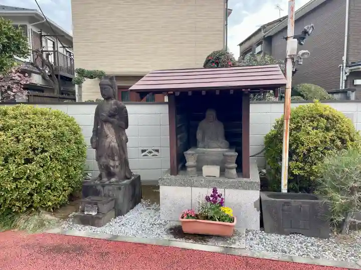 勝興寺の{uncategorized: "未分類", other: "その他", undefined: "問題あり", building: "その他建物", grave: "お墓", sacred_gate: "鳥居", guardian: "狛犬", statue: "像", buddha: "仏像", history: "歴史", nature: "自然", garden: "庭園", animal: "動物", pagoda: "塔", temizu: "手水舎", mountain_gate: "山門・神門", sanctuary: "本殿・本堂", subordinate: "末社・摂社", art: "芸術", scenery: "景色", jizo: "地蔵", ema: "絵馬", goshuin: "御朱印", omikuji: "おみくじ", items: "授与品その他", amulet: "お守り", goshuincho: "御朱印帳", eats: "食事", festival: "お祭り", votive_dance: "神楽", shichigosan: "七五三参", wedding: "結婚式", experience: "体験その他", initially: "初詣", around: "周辺", anti_infection: "感染症対策"}