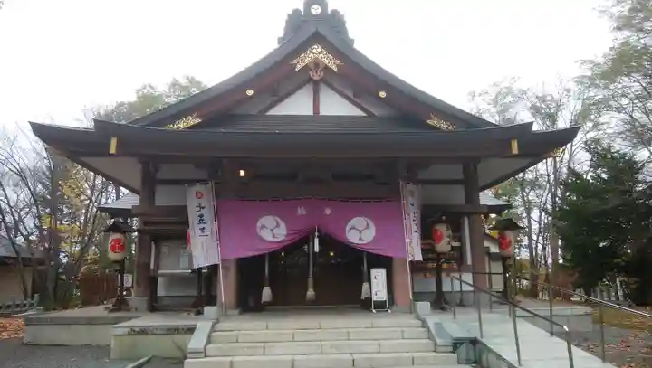 鷹栖神社の本殿・本堂