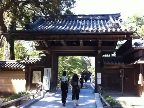 鹿苑寺（金閣寺）の山門