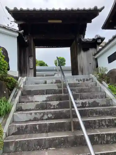 金剛寺の山門