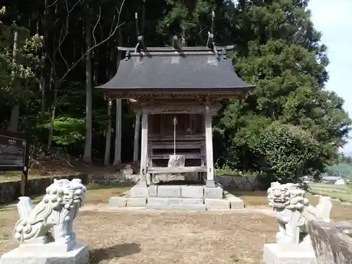 横見神社の本殿