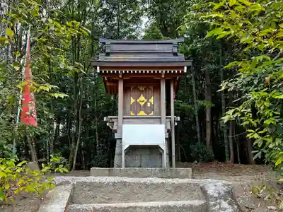 敢國神社の末社・摂社
