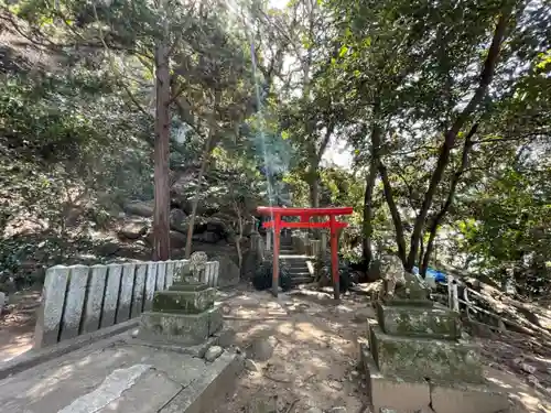 薬師神社の建物その他