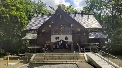 旭川神社の本殿