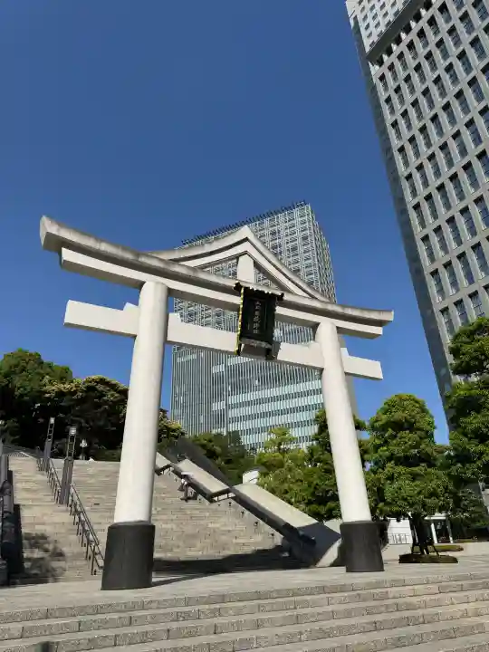 日枝神社の{uncategorized: "未分類", other: "その他", undefined: "問題あり", building: "その他建物", grave: "お墓", sacred_gate: "鳥居", guardian: "狛犬", statue: "像", buddha: "仏像", history: "歴史", nature: "自然", garden: "庭園", animal: "動物", pagoda: "塔", temizu: "手水舎", mountain_gate: "山門・神門", sanctuary: "本殿・本堂", subordinate: "末社・摂社", art: "芸術", scenery: "景色", jizo: "地蔵", ema: "絵馬", goshuin: "御朱印", omikuji: "おみくじ", items: "授与品その他", amulet: "お守り", goshuincho: "御朱印帳", eats: "食事", festival: "お祭り", votive_dance: "神楽", shichigosan: "七五三参", wedding: "結婚式", experience: "体験その他", initially: "初詣", around: "周辺", anti_infection: "感染症対策"}