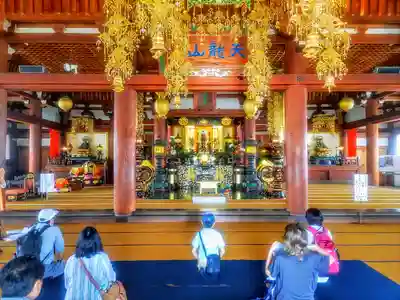 常楽寺の本殿・本堂