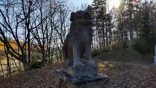 温根別神社の狛犬