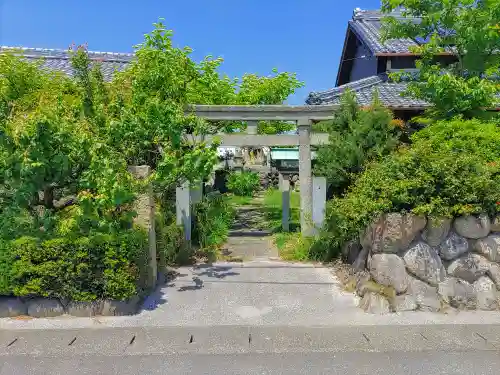 冨吉建速神社の鳥居