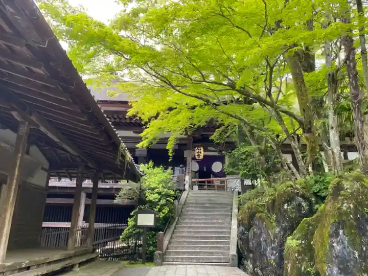 石山寺の本殿・本堂
